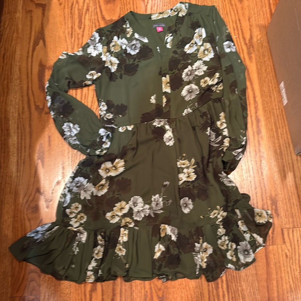 Vince camuto long sleeve olive green dress size XS